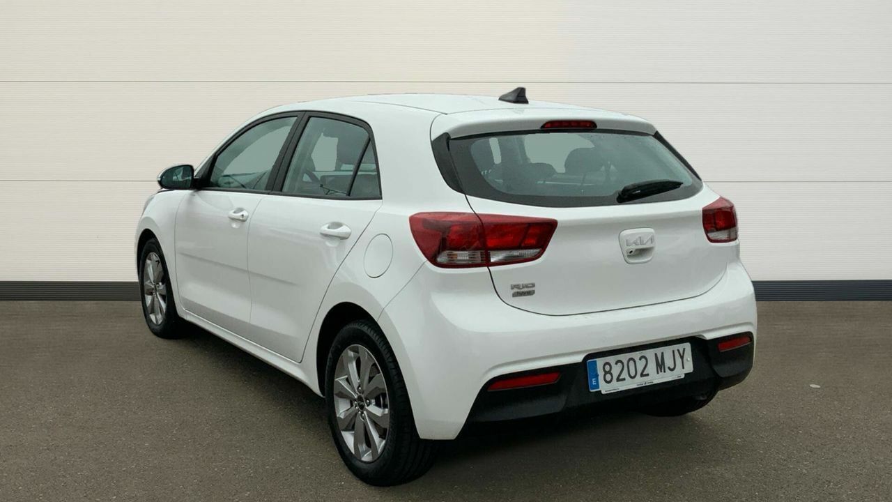 kia rio 2023 / foto grande (3)