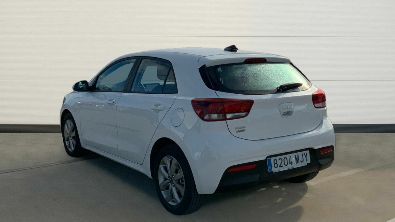 kia rio 2023 / foto grande (3)