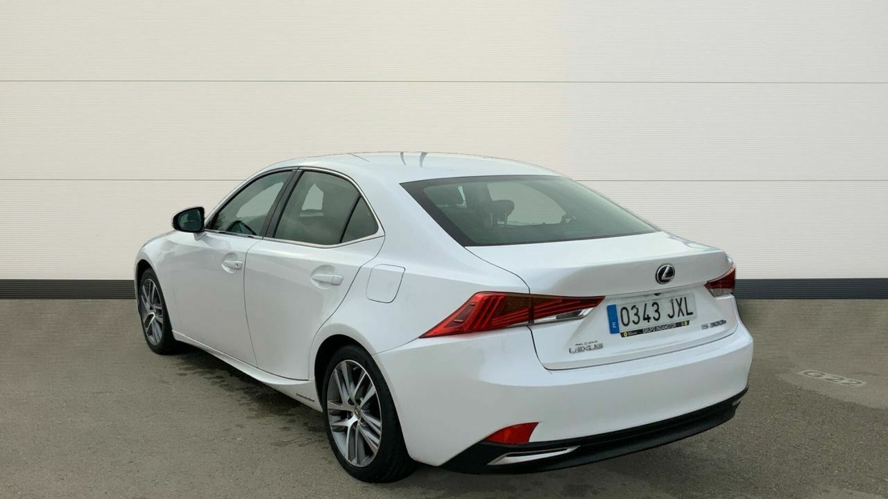 lexus is 2017 / foto grande (3)