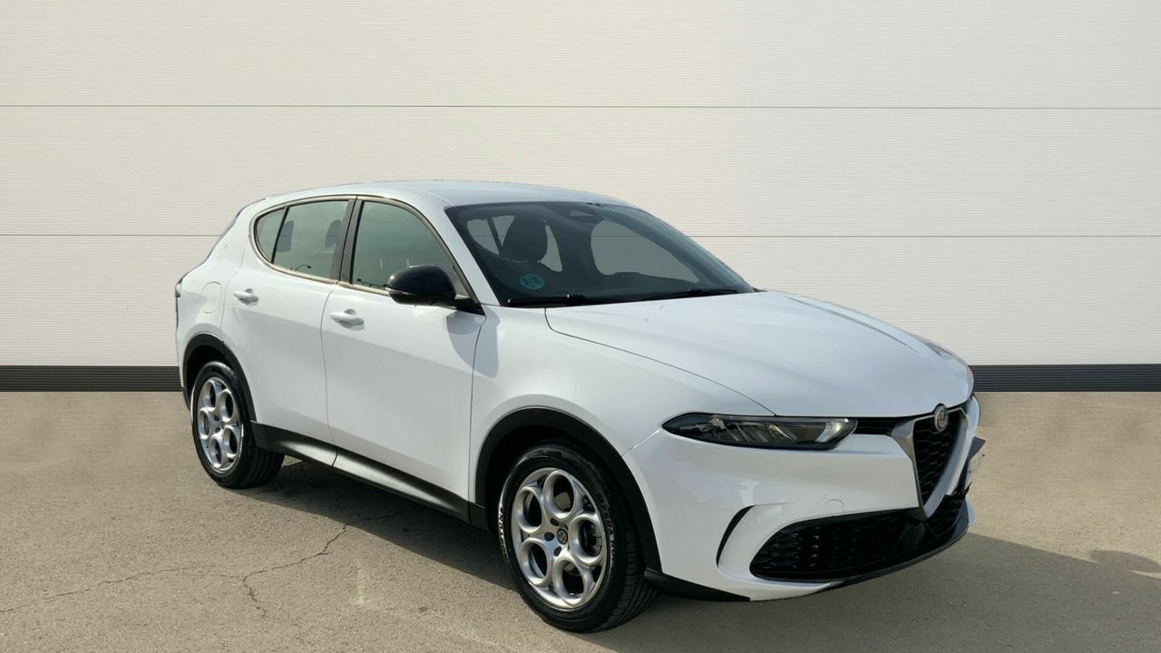 Foto alfa romeo tonale 2023 /