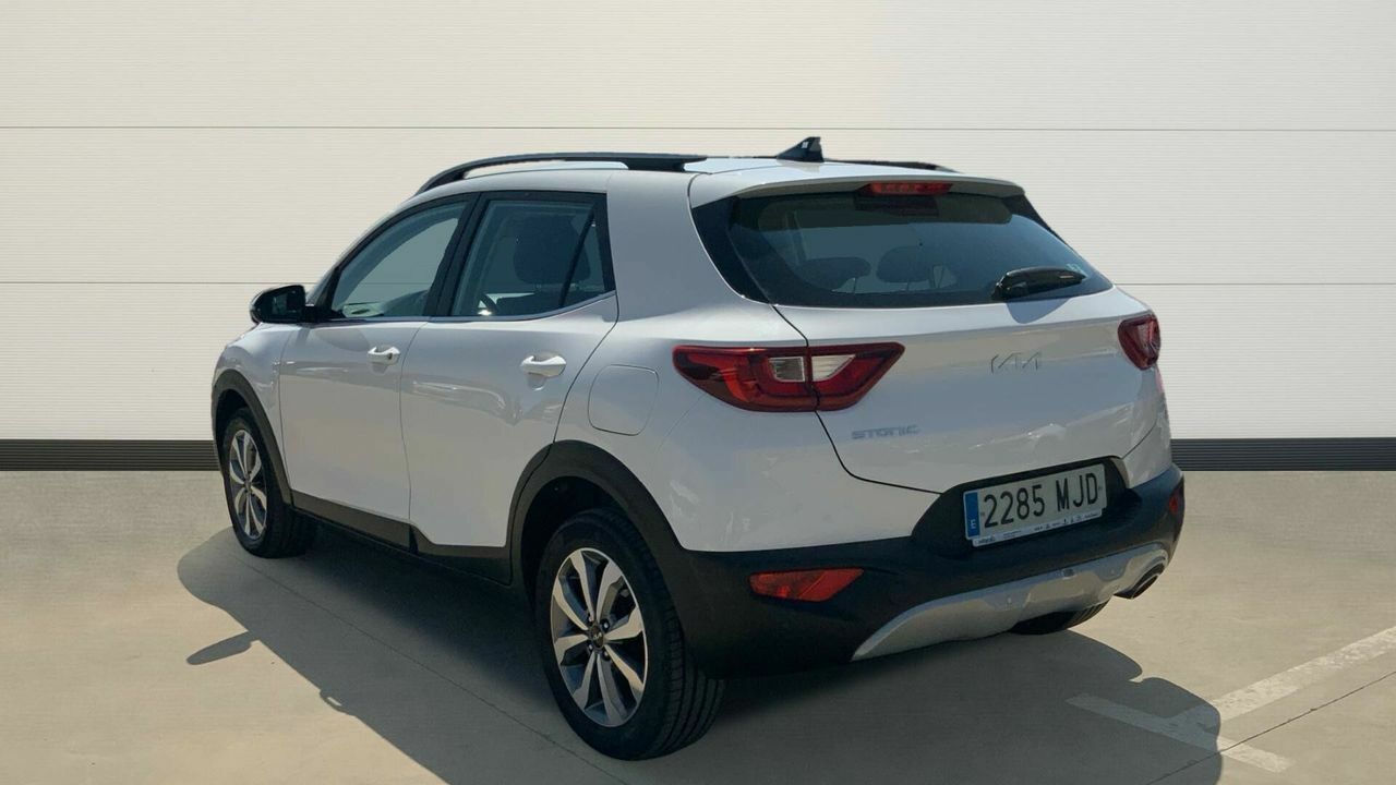 kia stonic 2023 / foto grande (3)