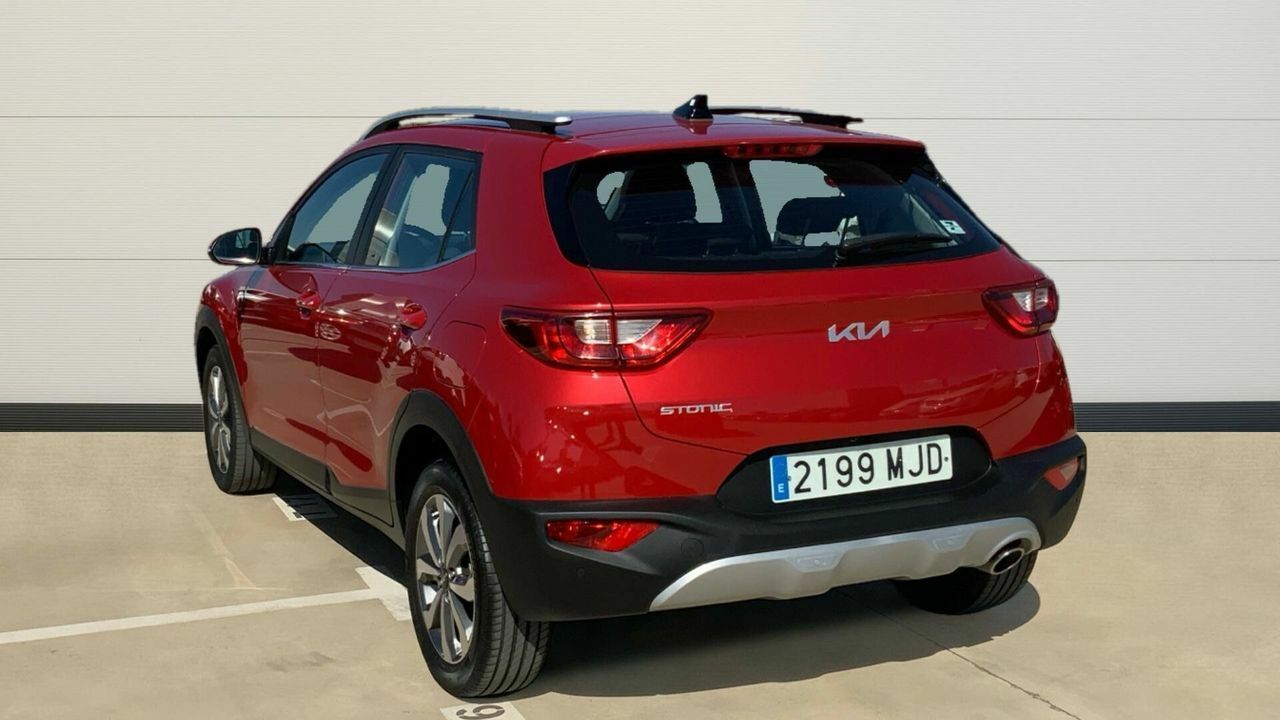 kia stonic 2023 / foto grande (3)