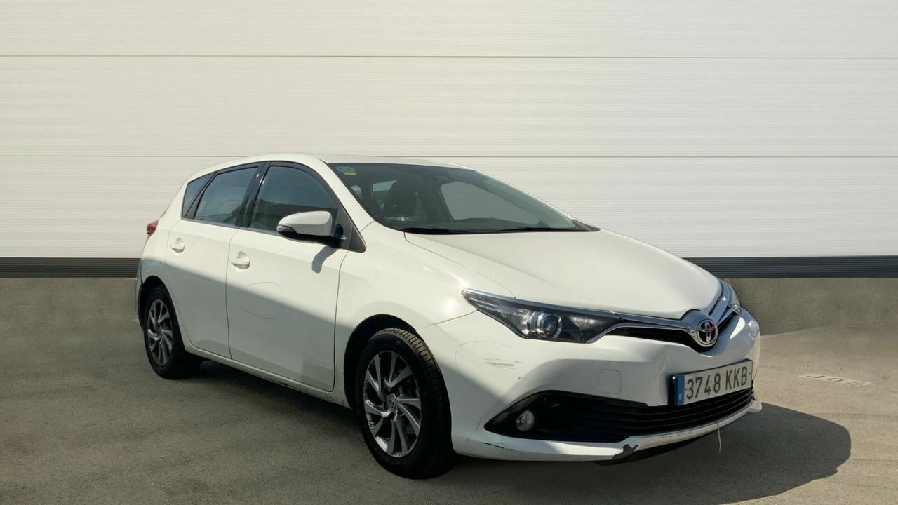 Foto toyota auris 2018 /