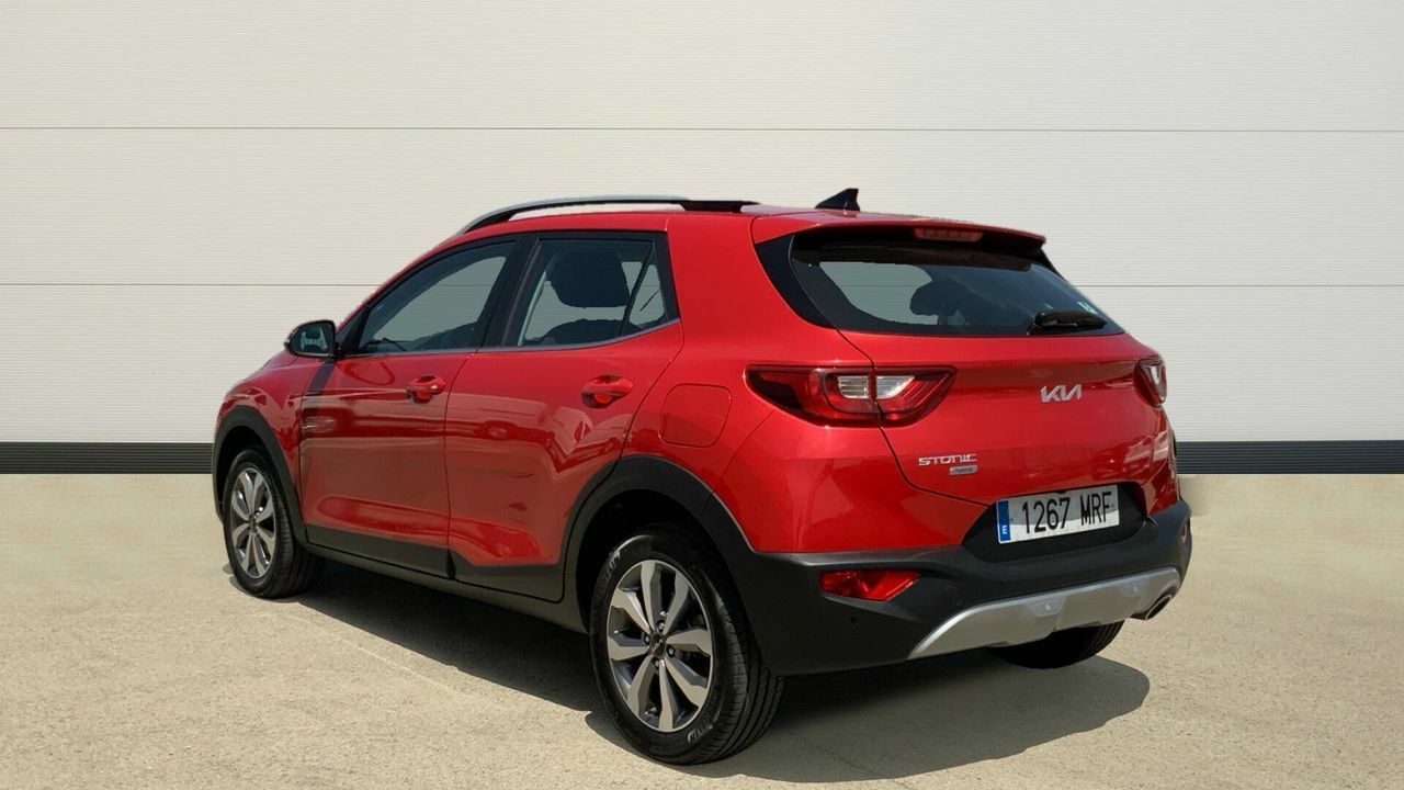 kia stonic 2024 / foto grande (3)