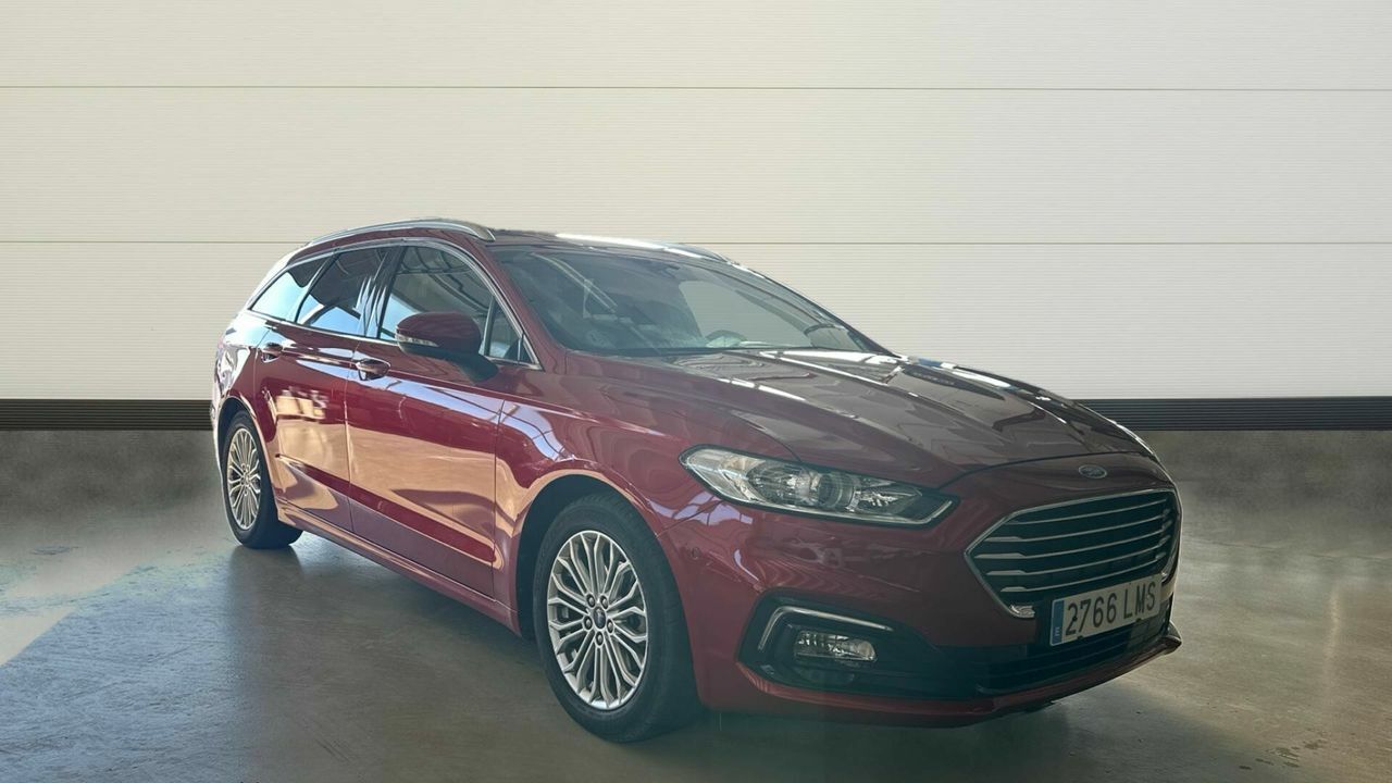 ford mondeo 2021 /