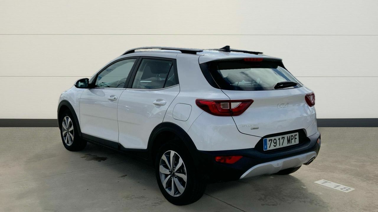 kia stonic 2024 / foto grande (3)