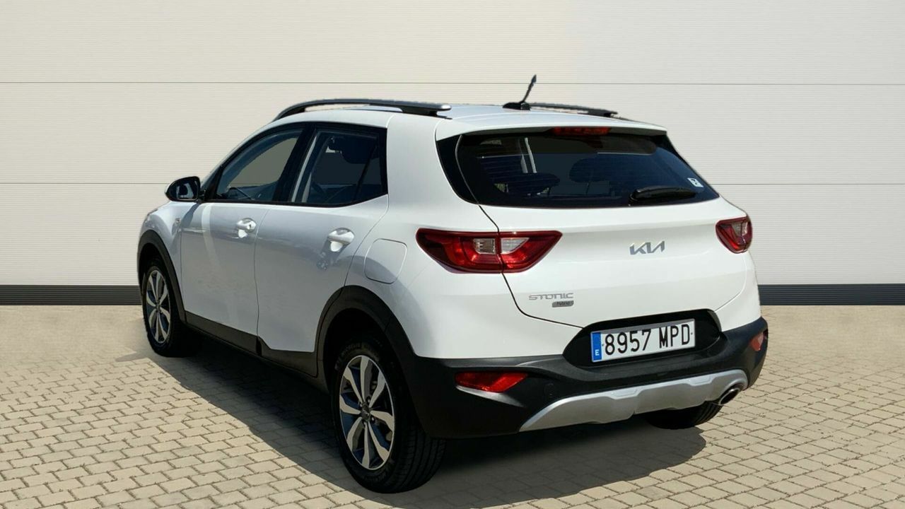 kia stonic 2024 / foto grande (3)