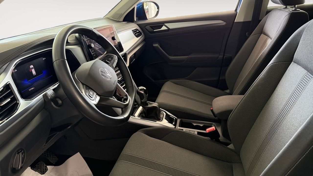 Volkswagen T-Roc "MáS" DARK 1.0 TSI 85 KW (115 CV) 6 VEL. - foto 9