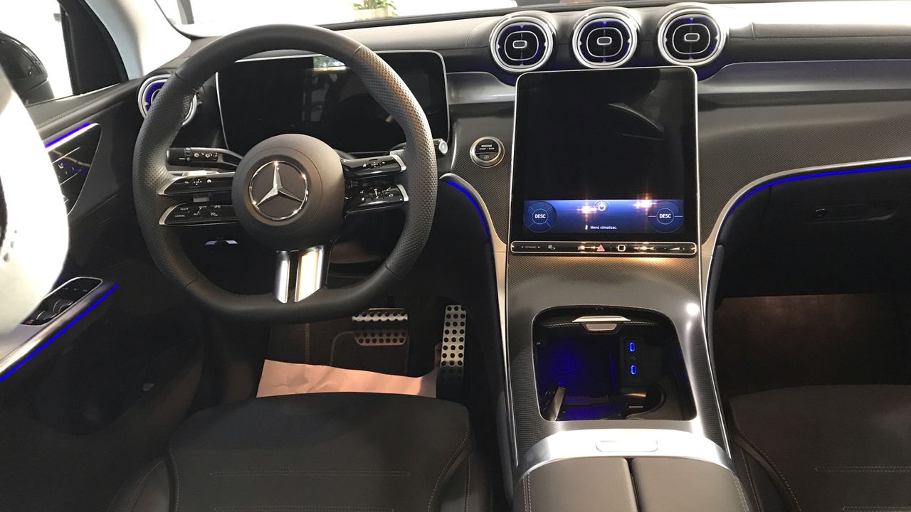 Mercedes GLC -CLASS GLC 200 4MATIC AMG LINE - foto 8