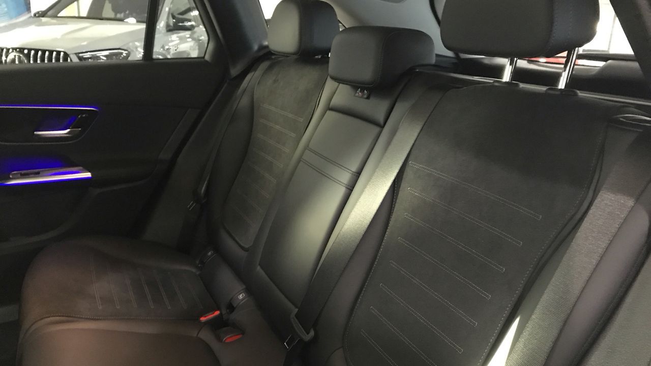 Mercedes GLC -CLASS GLC 200 4MATIC AMG LINE - foto 11