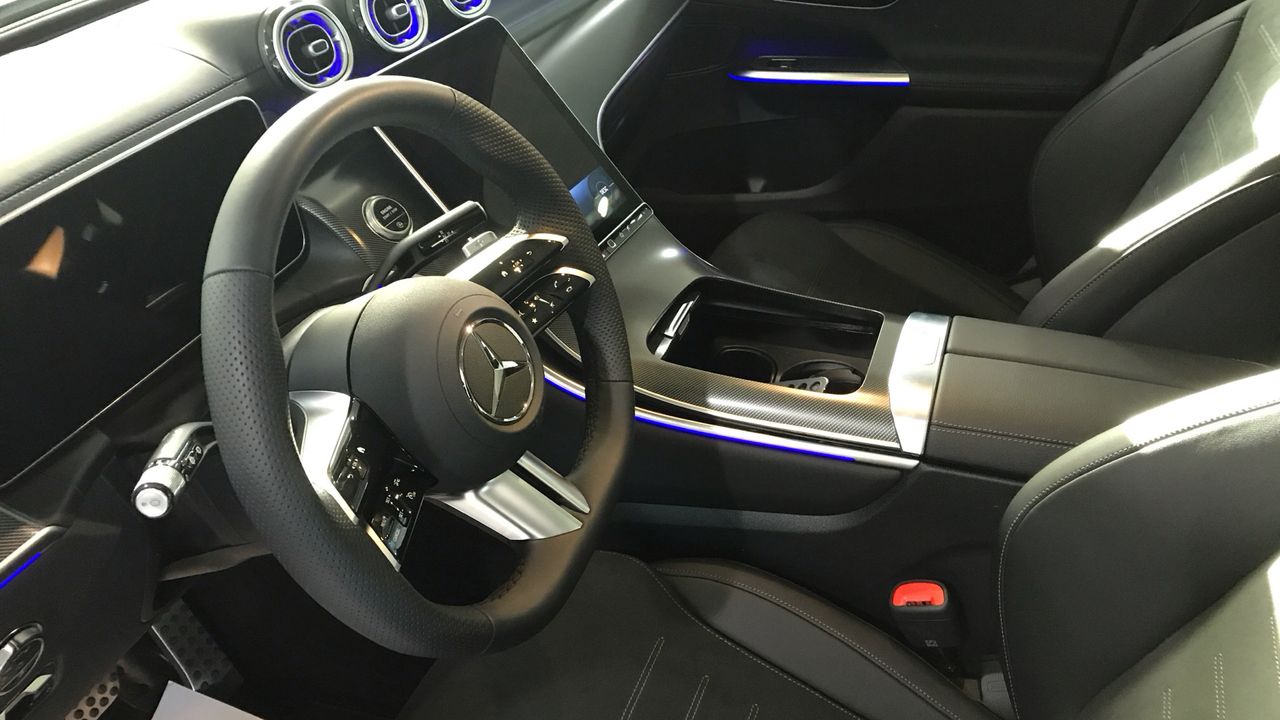 Mercedes GLC -CLASS GLC 200 4MATIC AMG LINE - foto 6