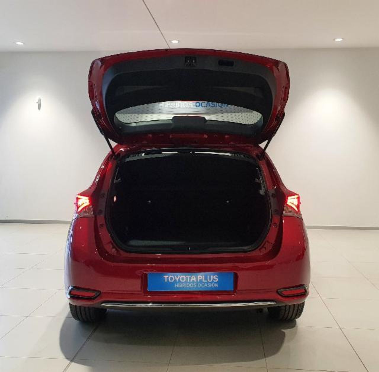 Toyota Auris 1.8 VVT-I HYBRID ACTIVE + GO 136 5P - foto 4