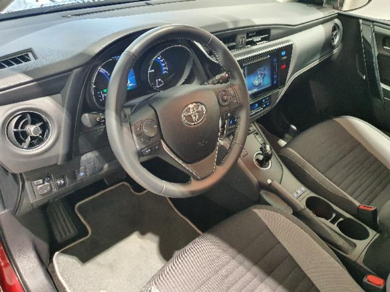 Toyota Auris 1.8 VVT-I HYBRID ACTIVE + GO 136 5P - foto 8