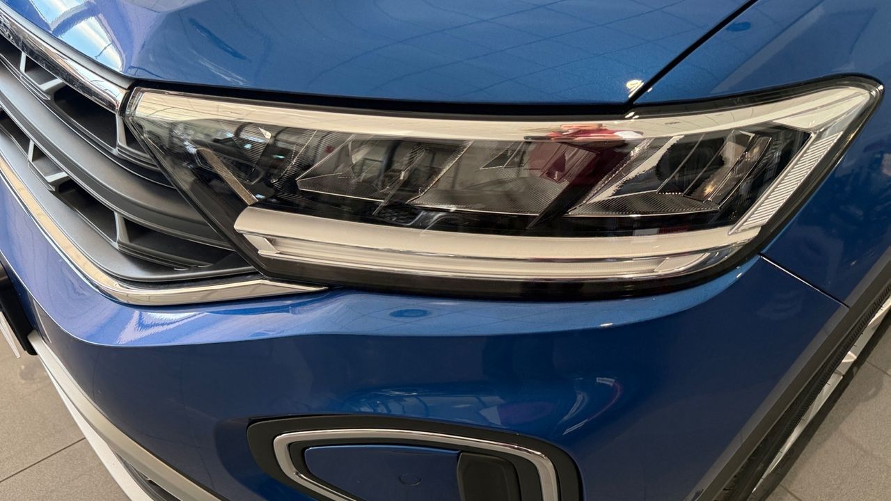 Volkswagen T-Roc "MáS" DARK 1.0 TSI 85 KW (115 CV) 6 VEL. - foto 16