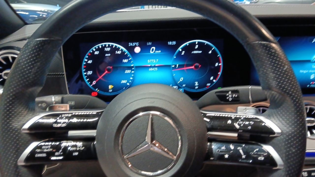 Mercedes Clase E E 220 D CABRIO AMG LINE - foto 15