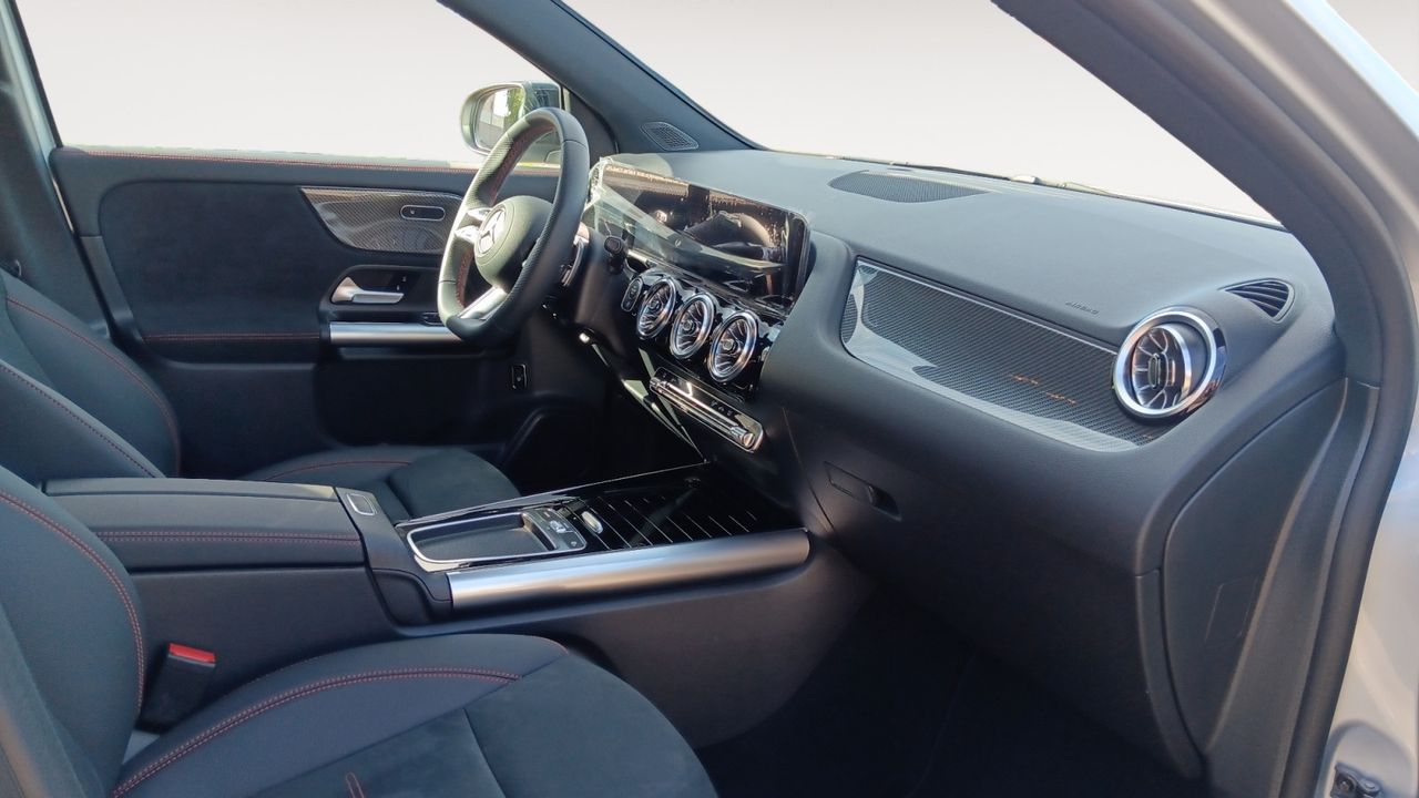 Mercedes GLA 200 D - foto 12