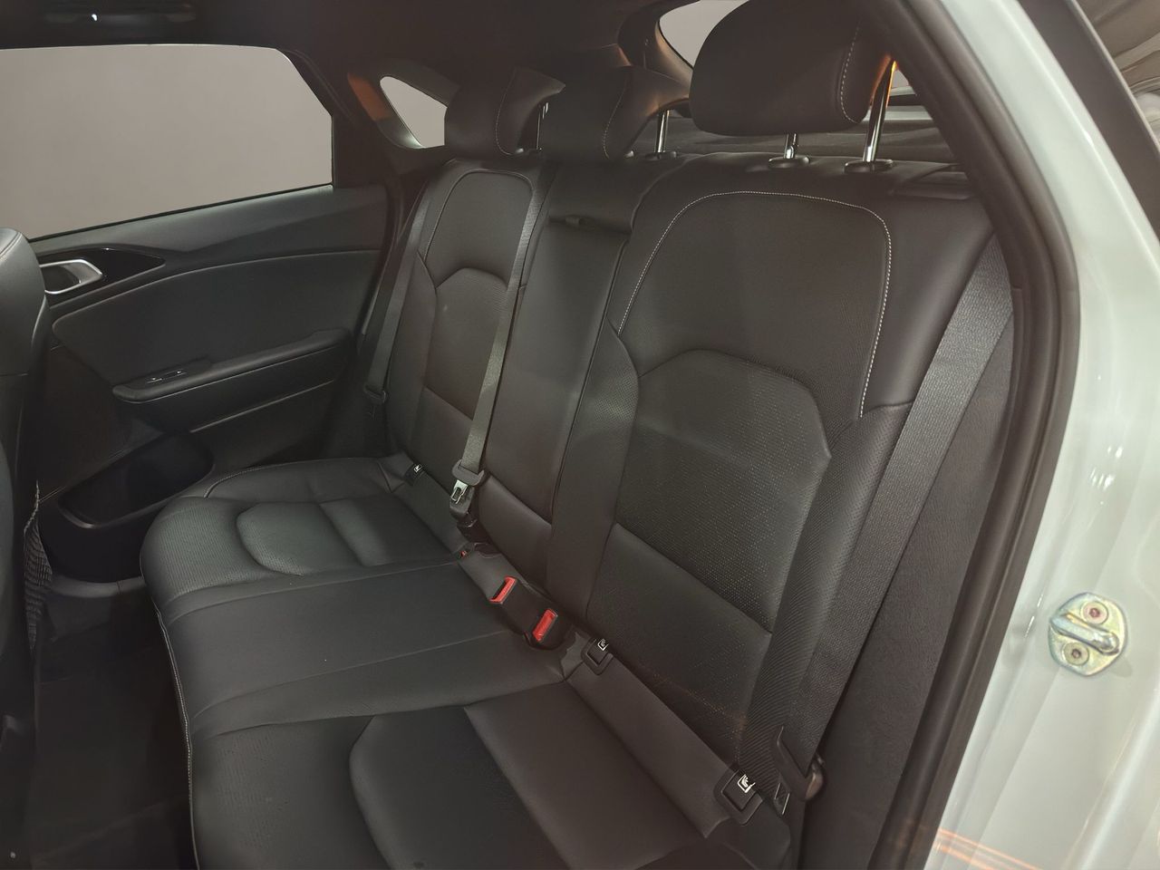 Kia Ceed 1.5 MHEV 118kW (160CV) GT Line DCT - Foto 2