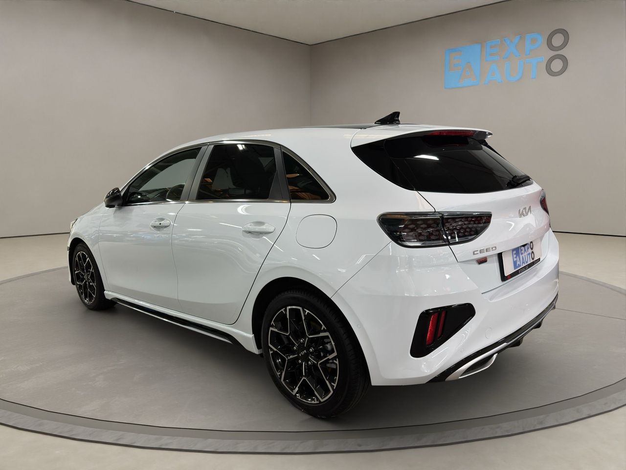 Kia Ceed 1.5 MHEV 118kW (160CV) GT Line DCT - Foto 2