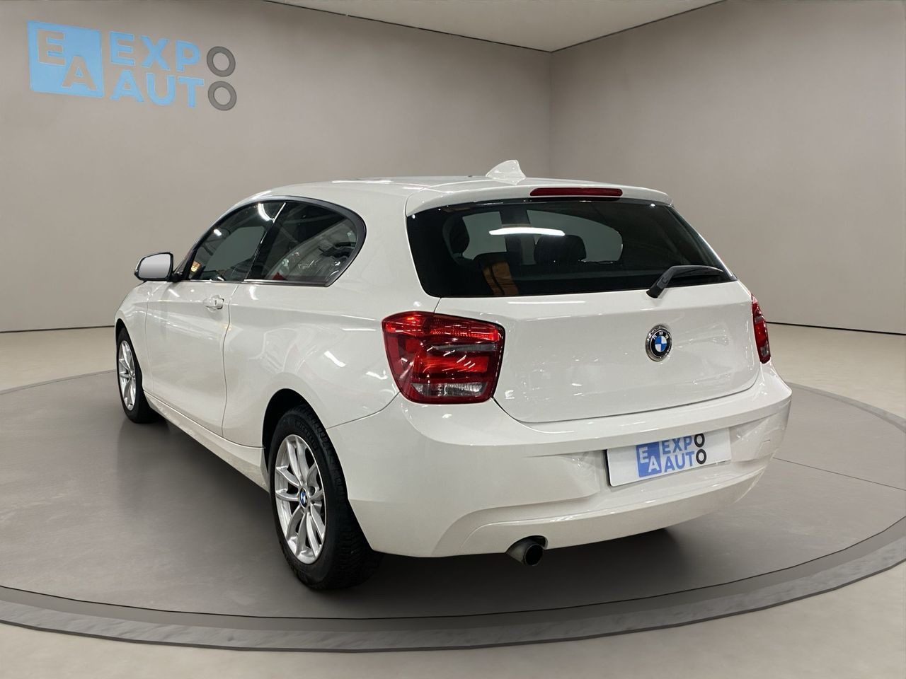 BMW Serie 1 114i Advance plus luxury - Foto 2