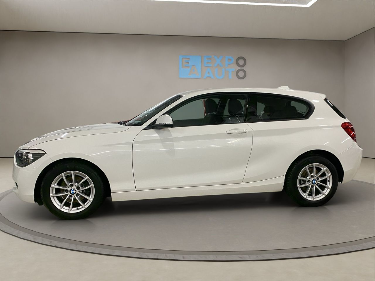 BMW Serie 1 114i Advance plus luxury - Foto 2
