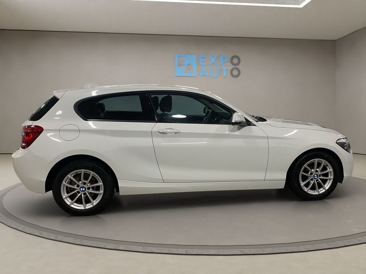 BMW Serie 1 114i Advance plus luxury - Foto 2