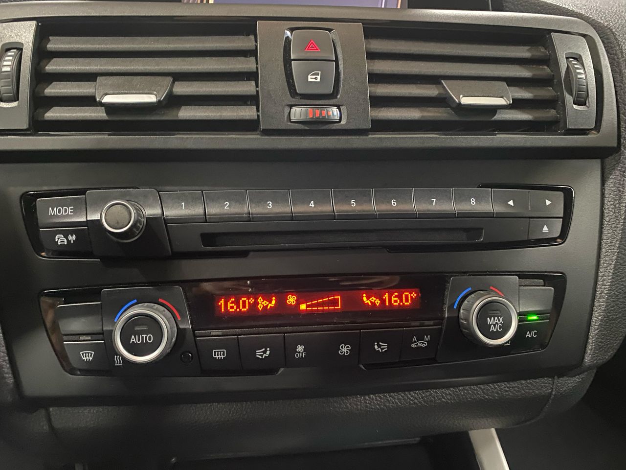 BMW Serie 1 114i Advance plus luxury - Foto 2