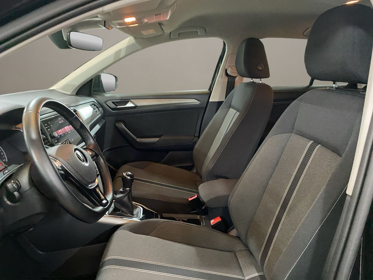 Volkswagen T-Roc R-Line 1.5 TSI 110kW (150CV) - Foto 2