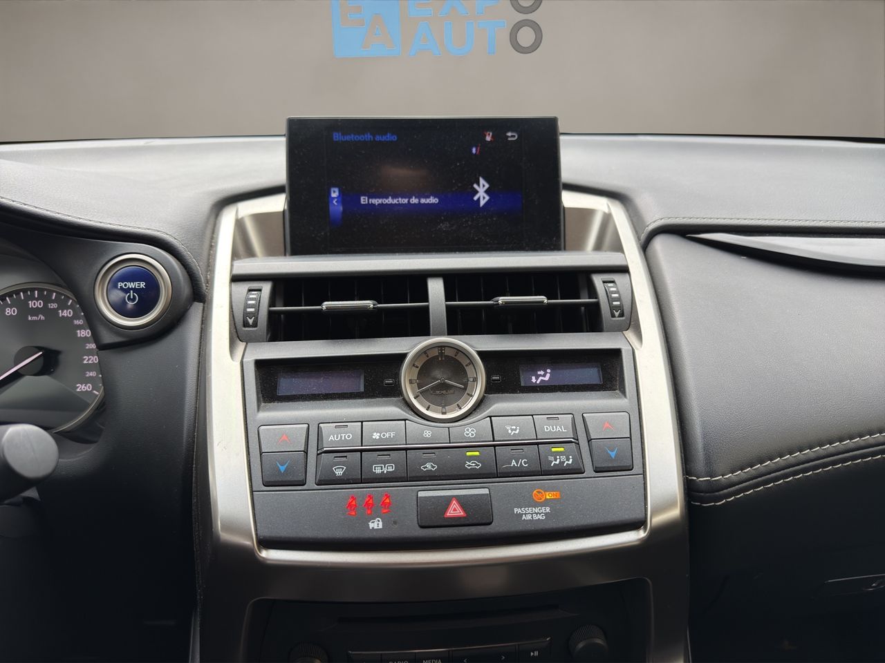 Lexus NX 2.5 300h  - Foto 2