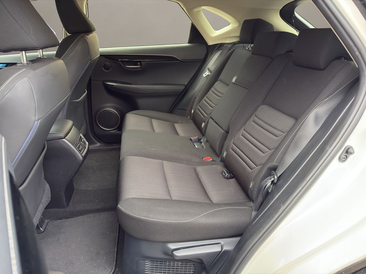 Lexus NX 2.5 300h  - Foto 2