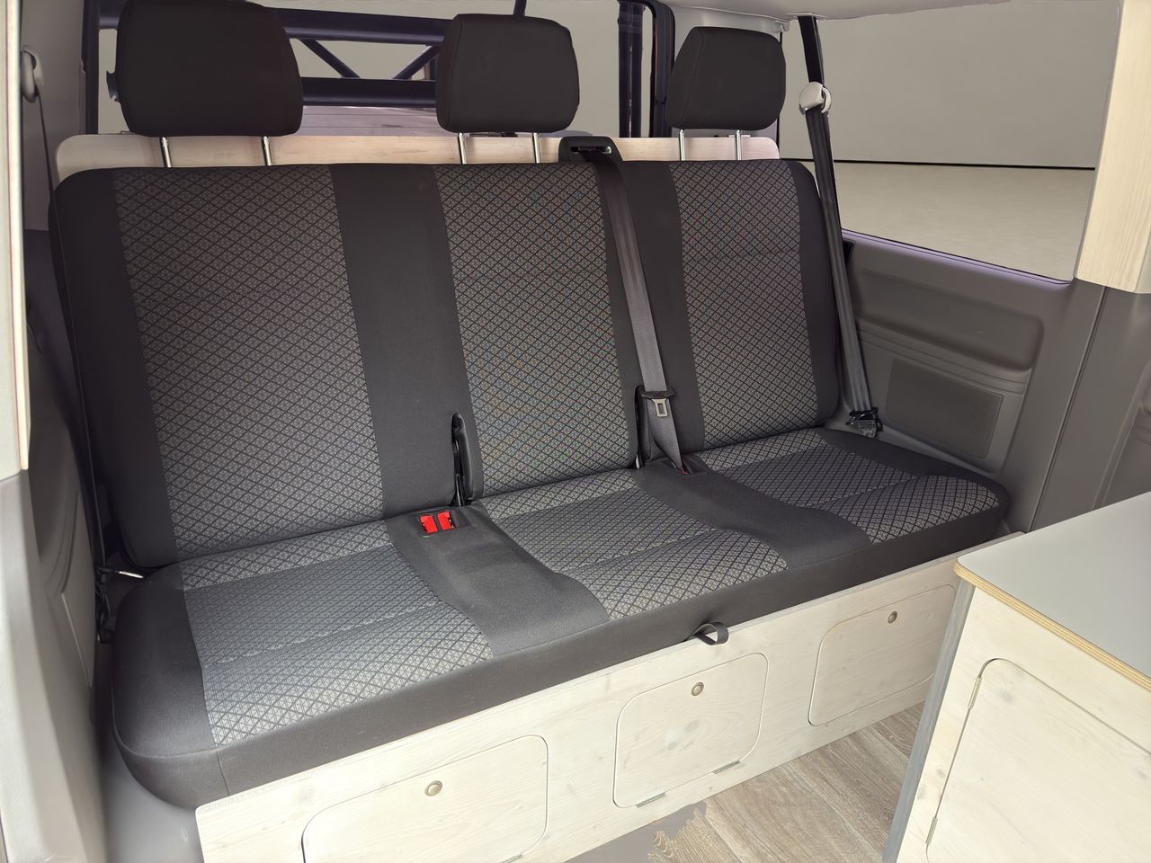 Volkswagen Caravelle Kombi Camper 2.0 TDI  - Foto 2