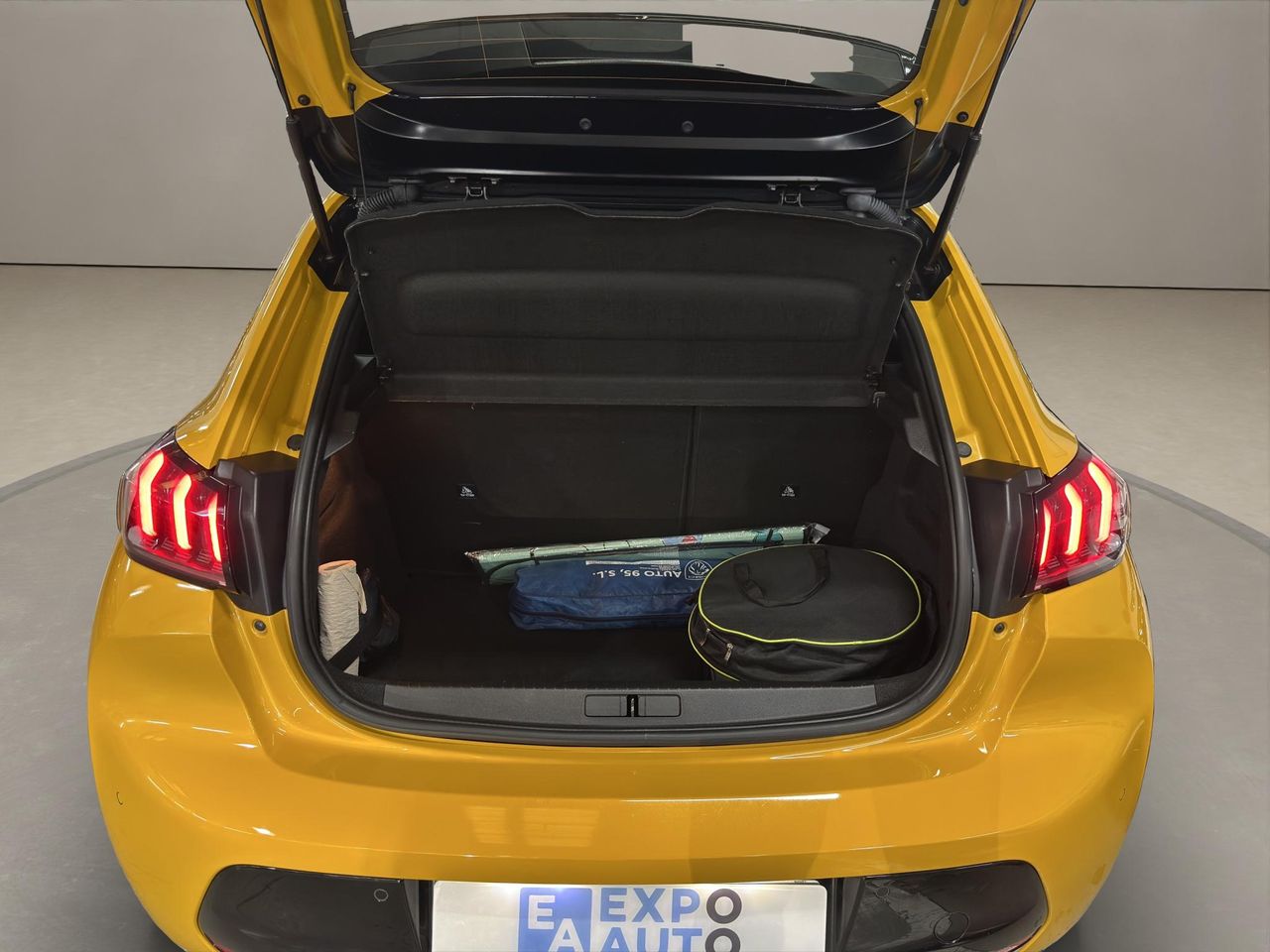 Peugeot e-208 Eléctrico GT - Foto 2