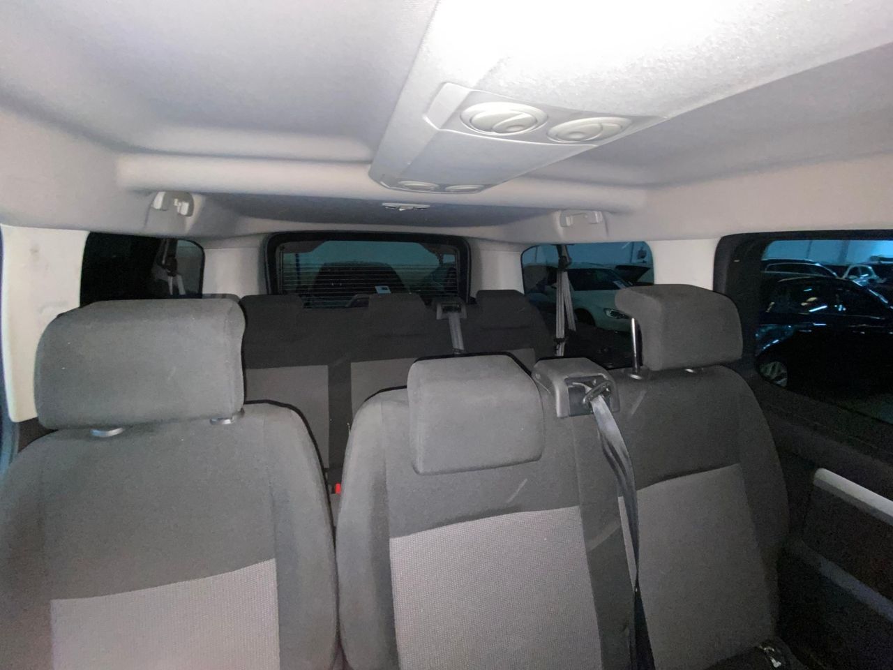 Peugeot Traveller Business 1.5 BlueHDi 120 Long  - Foto 2