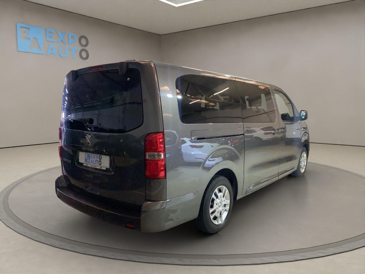 Peugeot Traveller Business 1.5 BlueHDi 120 Long  - Foto 2