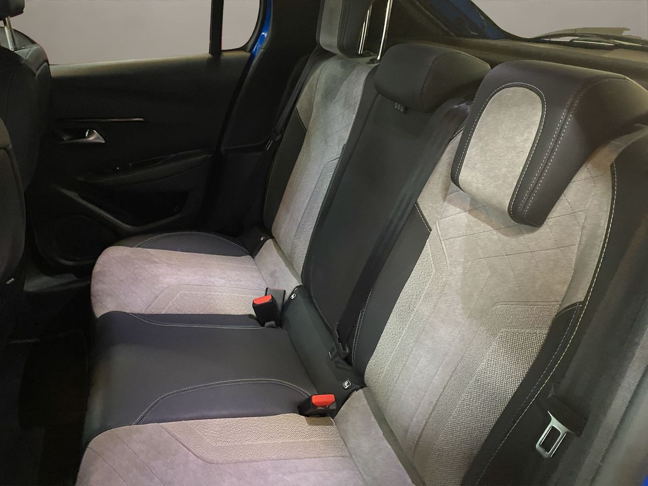 Peugeot e-208 Eléctrico GT - Foto 2