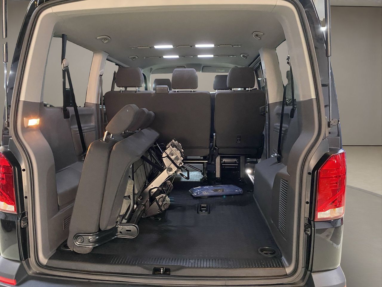 Volkswagen Caravelle kombi 9 plazas  - Foto 2