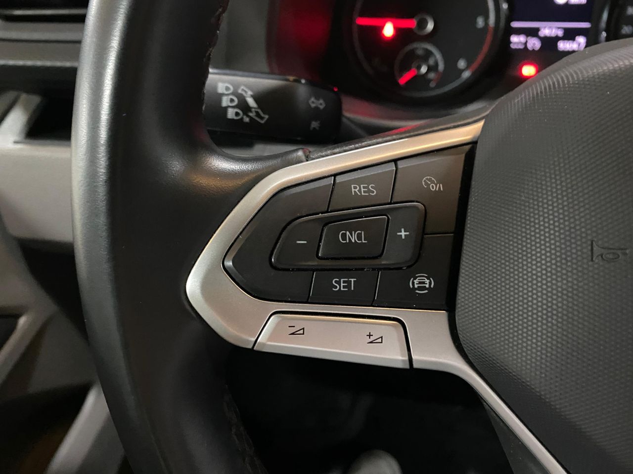 Volkswagen Caravelle kombi 9 plazas  - Foto 2