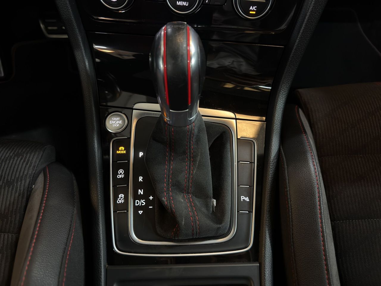 Volkswagen Golf GTI TCR 2.0 TSI 213kW(290CV) DSG - Foto 2