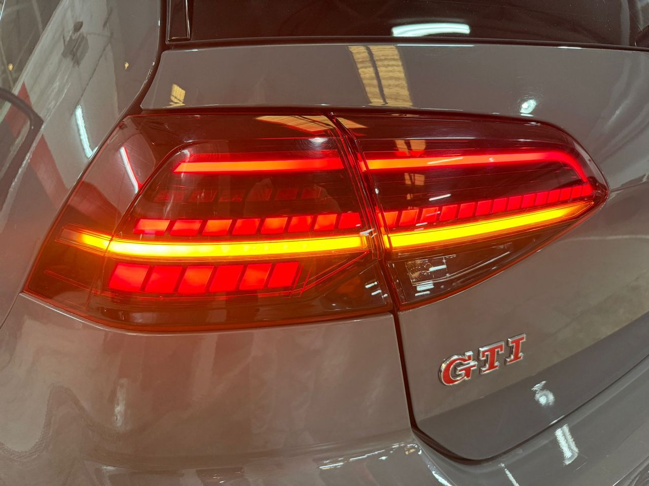 Volkswagen Golf GTI TCR 2.0 TSI 213kW(290CV) DSG - Foto 2