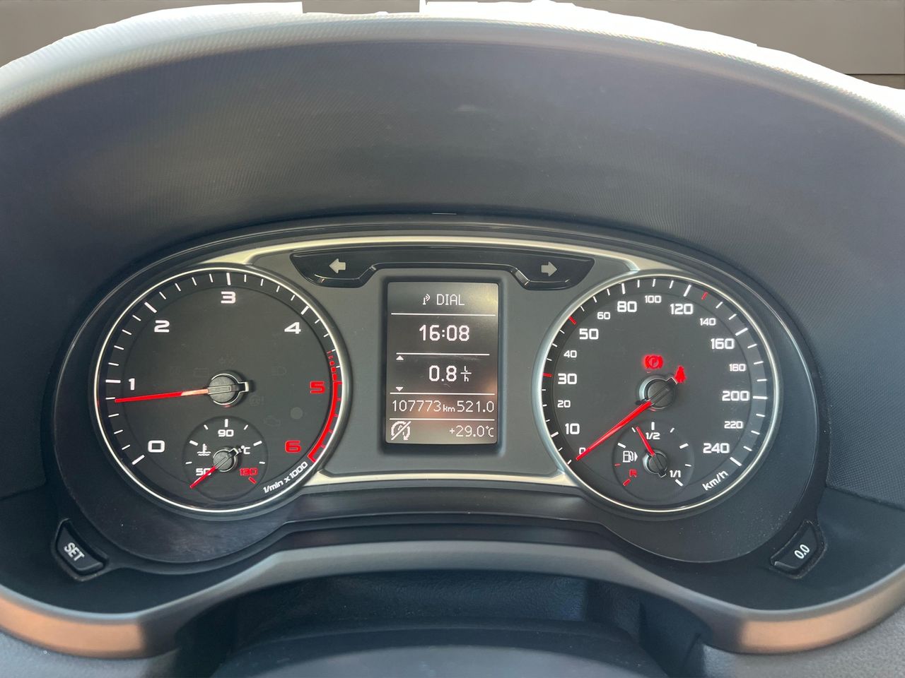 Audi A1 1.6 TDI ultra Attraction  - Foto 2