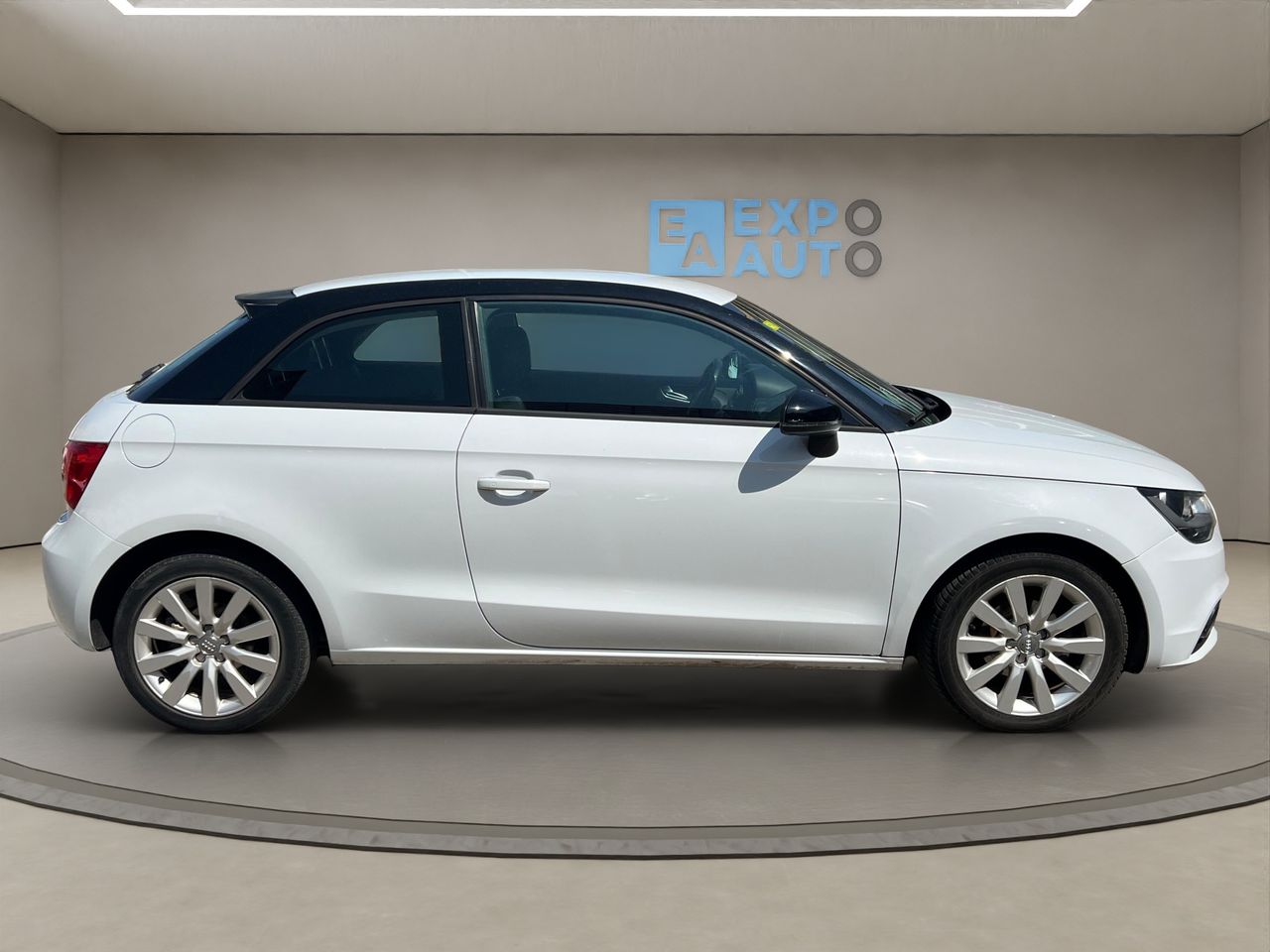 Audi A1 1.6 TDI ultra Attraction  - Foto 2
