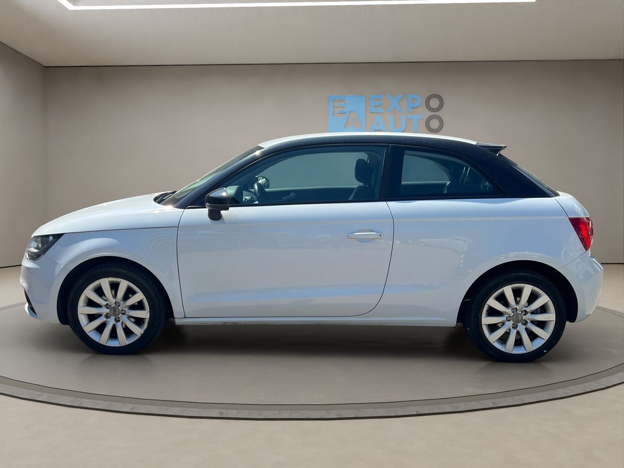 Audi A1 1.6 TDI ultra Attraction  - Foto 2