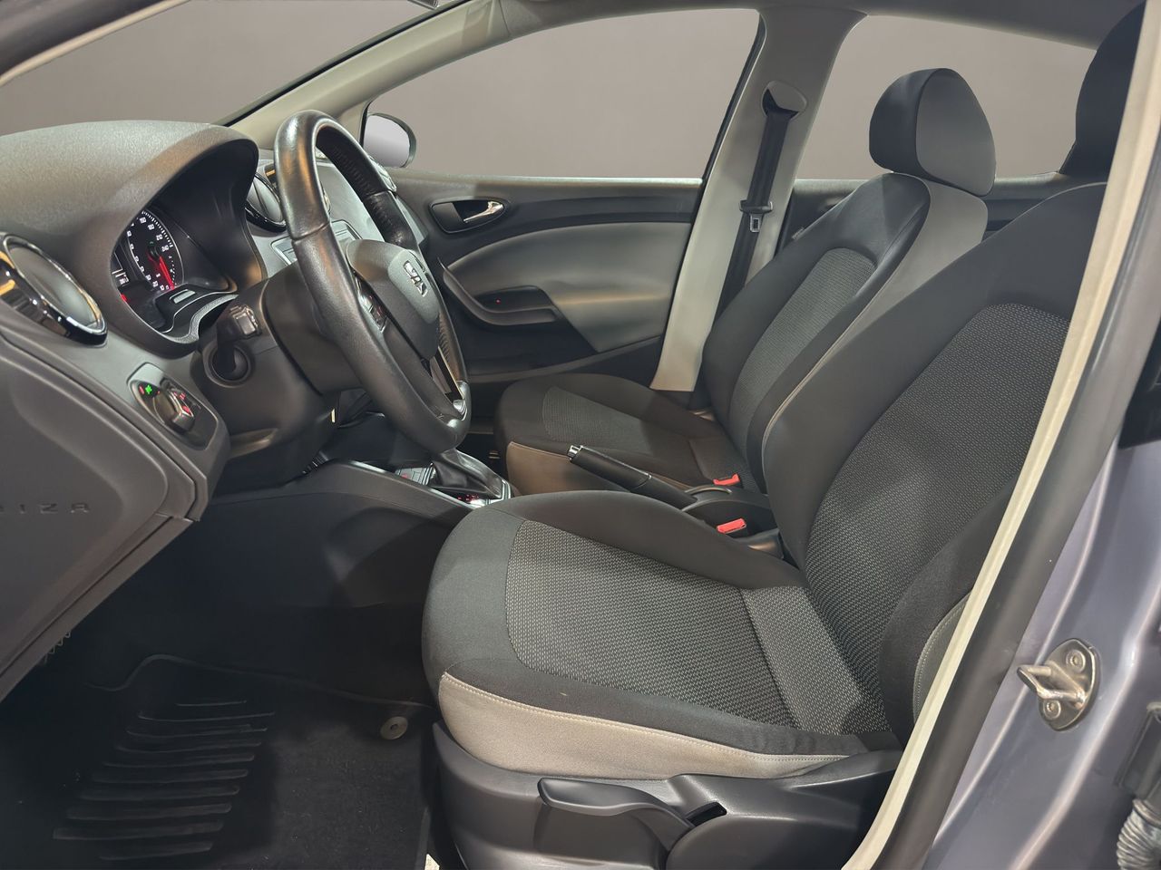 Seat Ibiza 1.4 TDI 90cv Style DSG - Foto 2