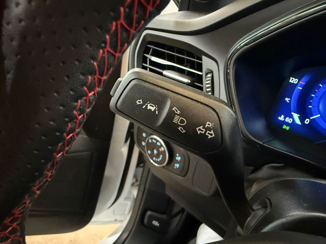 Ford Focus 1.0 Ecoboost MHEV 114kW ST-Line - Foto 2