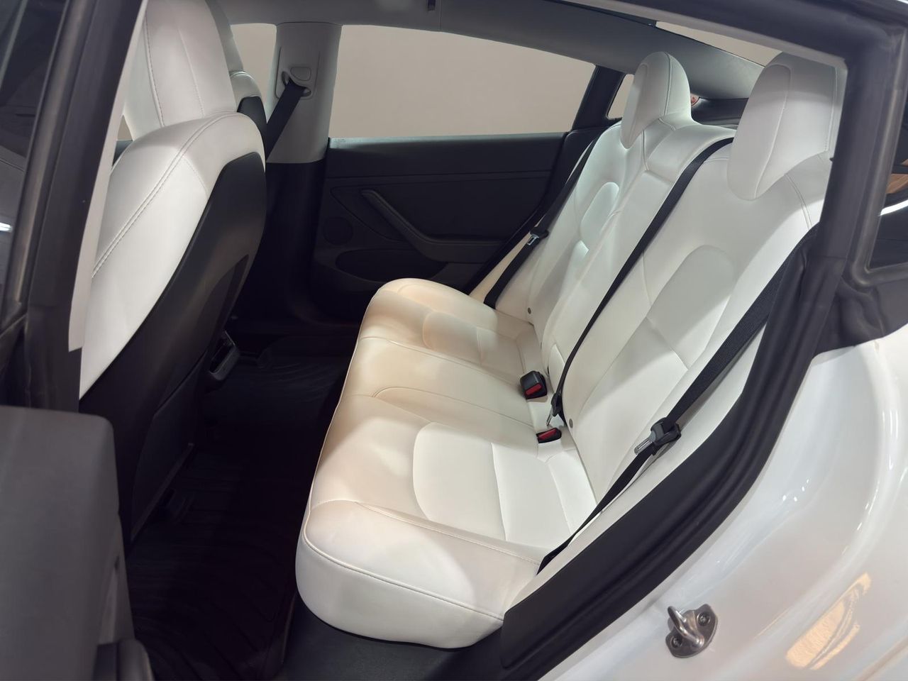 Tesla Model 3 Gran Autonomía RWD - Foto 2