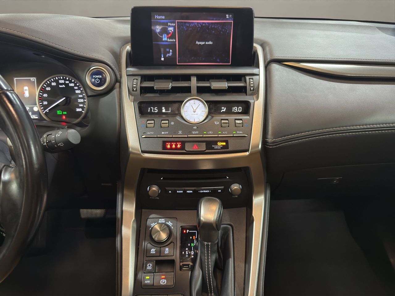 Lexus NX 2.5 300h F Sport Panorámico 4WD - Foto 2