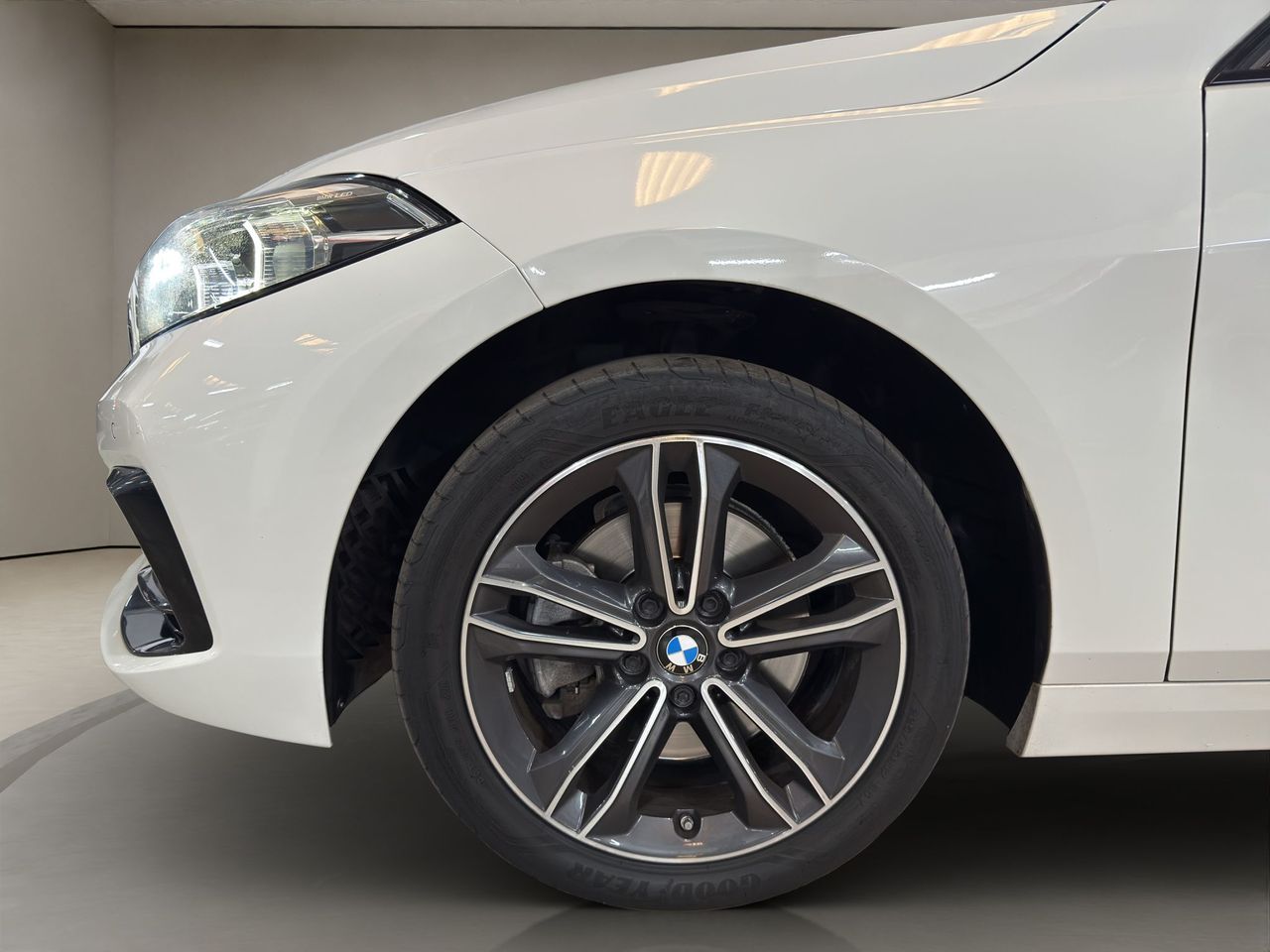 BMW Serie 1 118i Auto. - Foto 2