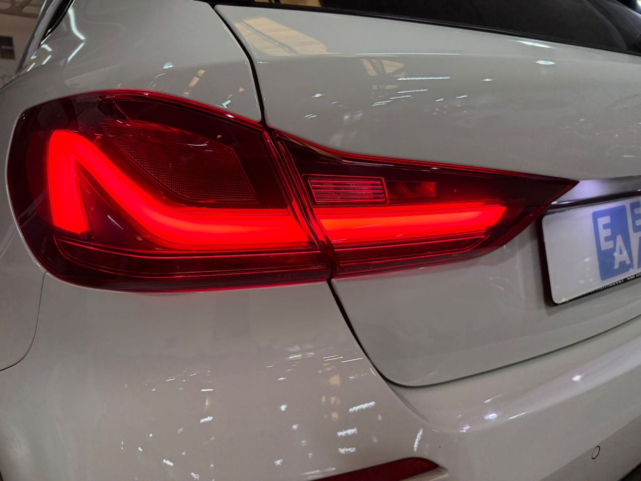 BMW Serie 1 118i Auto. - Foto 2