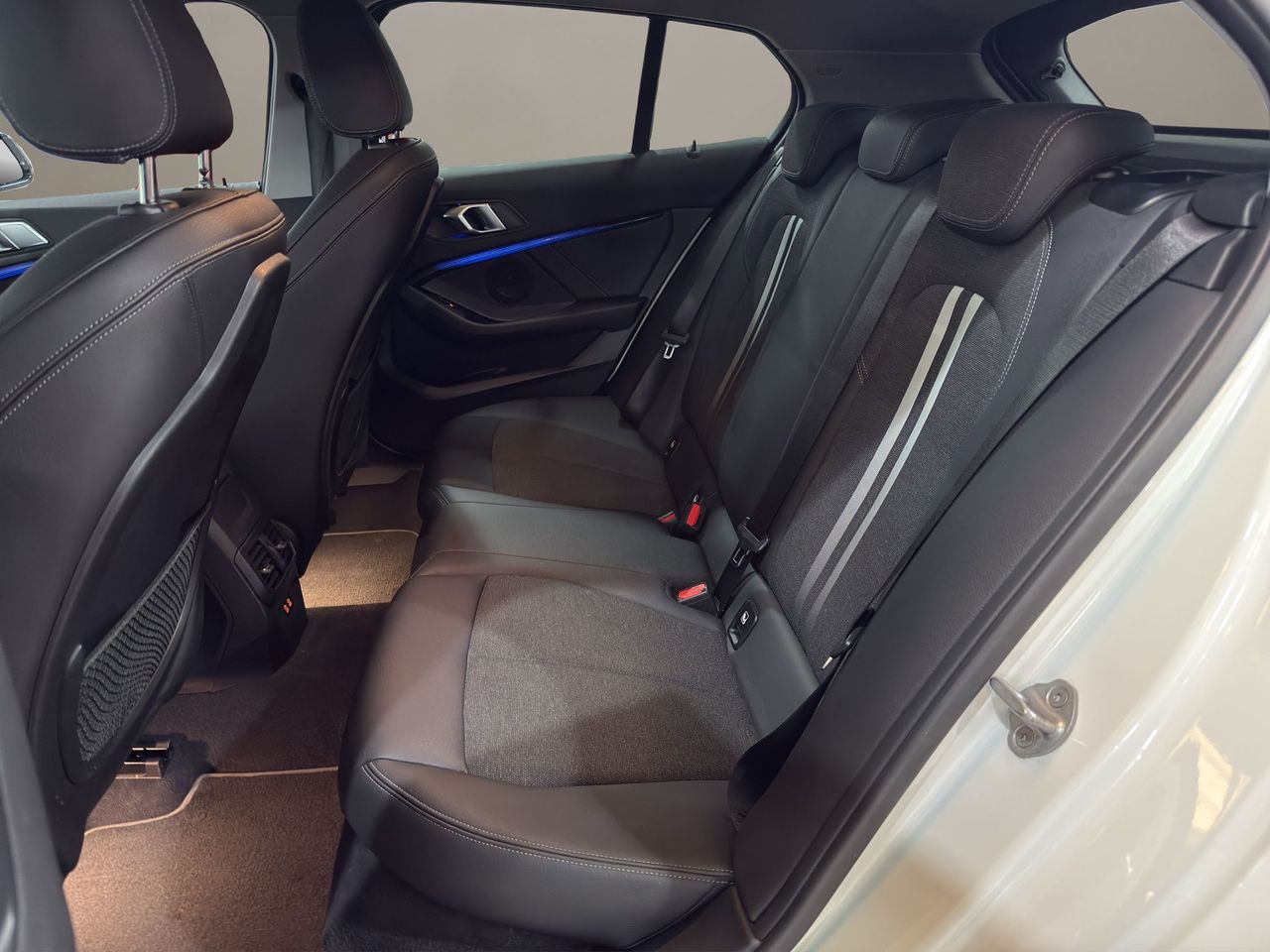 BMW Serie 1 118i Auto. - Foto 2