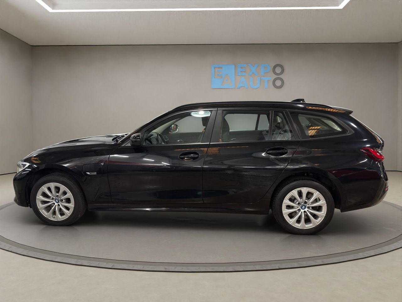 BMW Serie 3 330e xDrive Touring - Foto 2