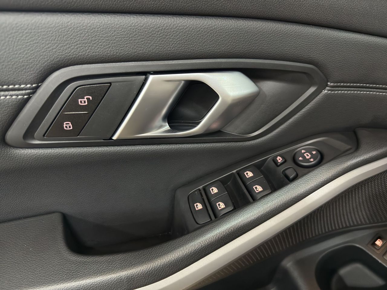 BMW Serie 3 330e xDrive Touring - Foto 2